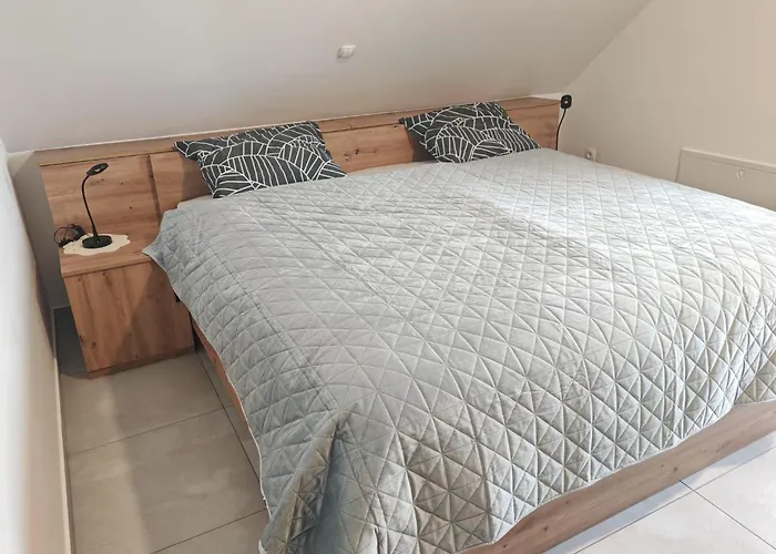 Apartma Pod Tremi Kralji Apartment